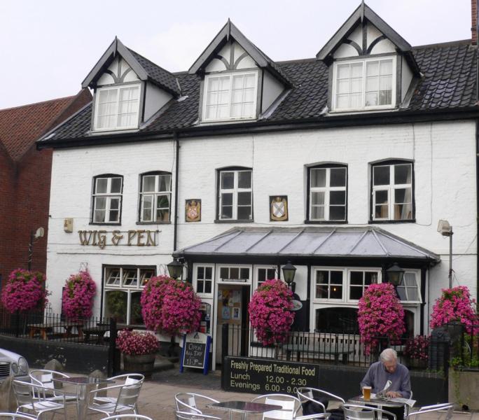 Big Eat Out - Wig and Pen